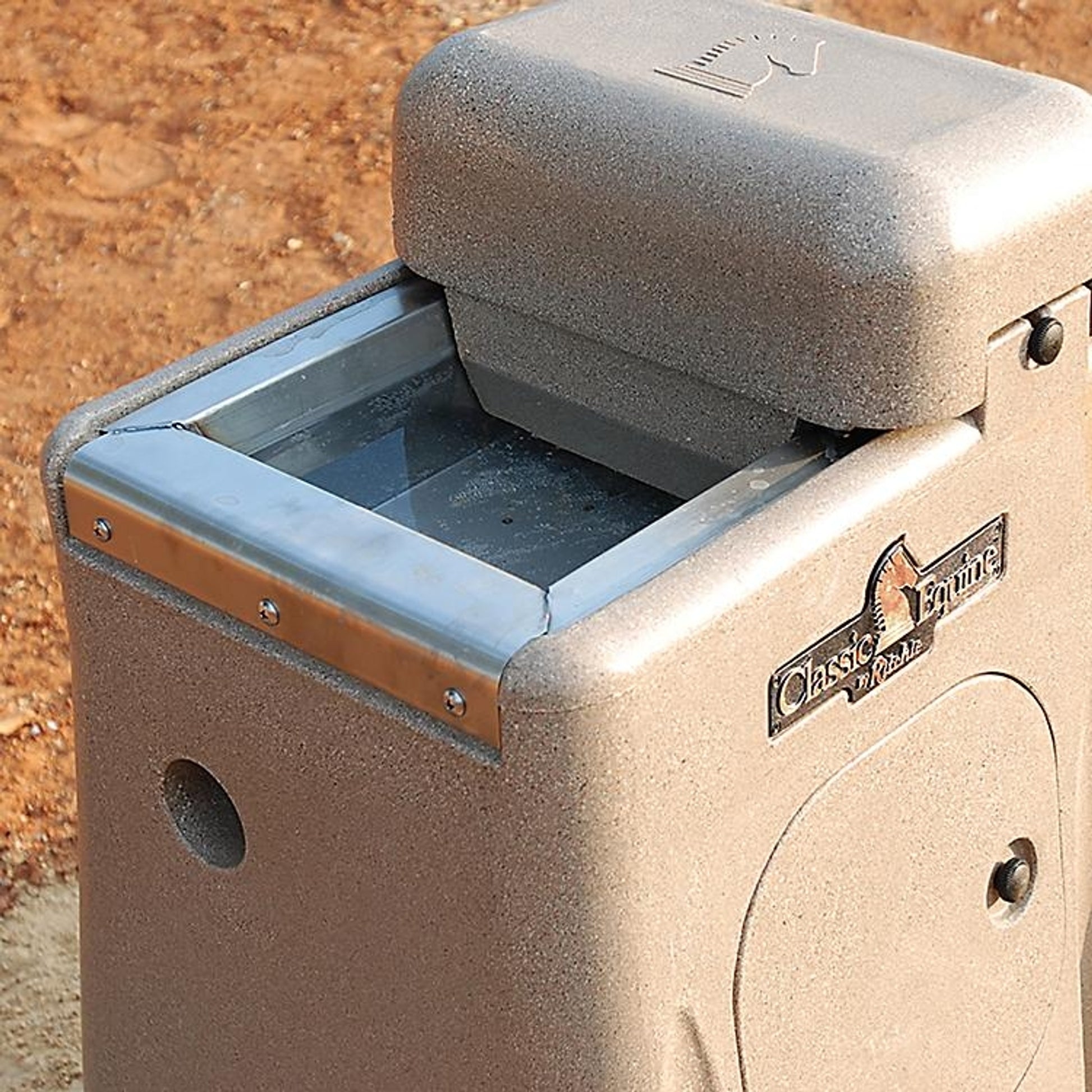 Classic Equine by Ritchie Ultra Fount Single Drink Automatic Waterer