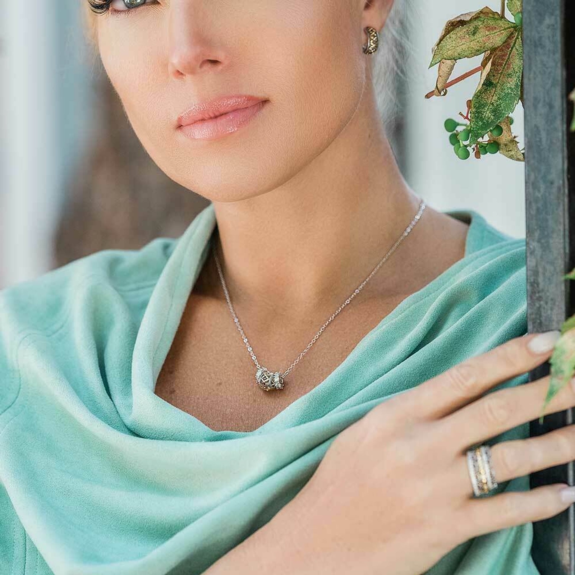 Montana Silversmiths Montana Gold Woven Hoop Earrings
