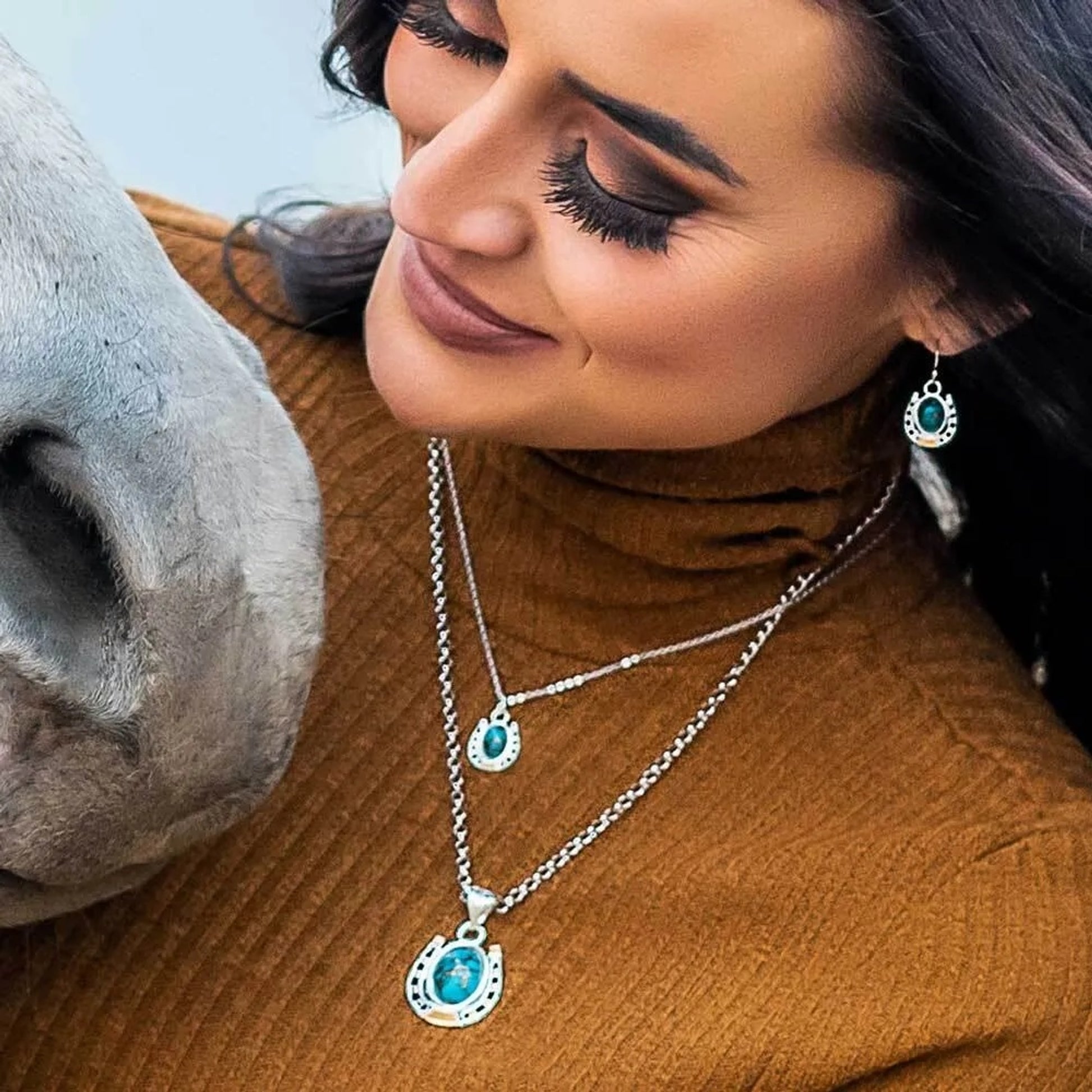 Montana Silversmiths Set in Stone Gold & Turquoise Necklace