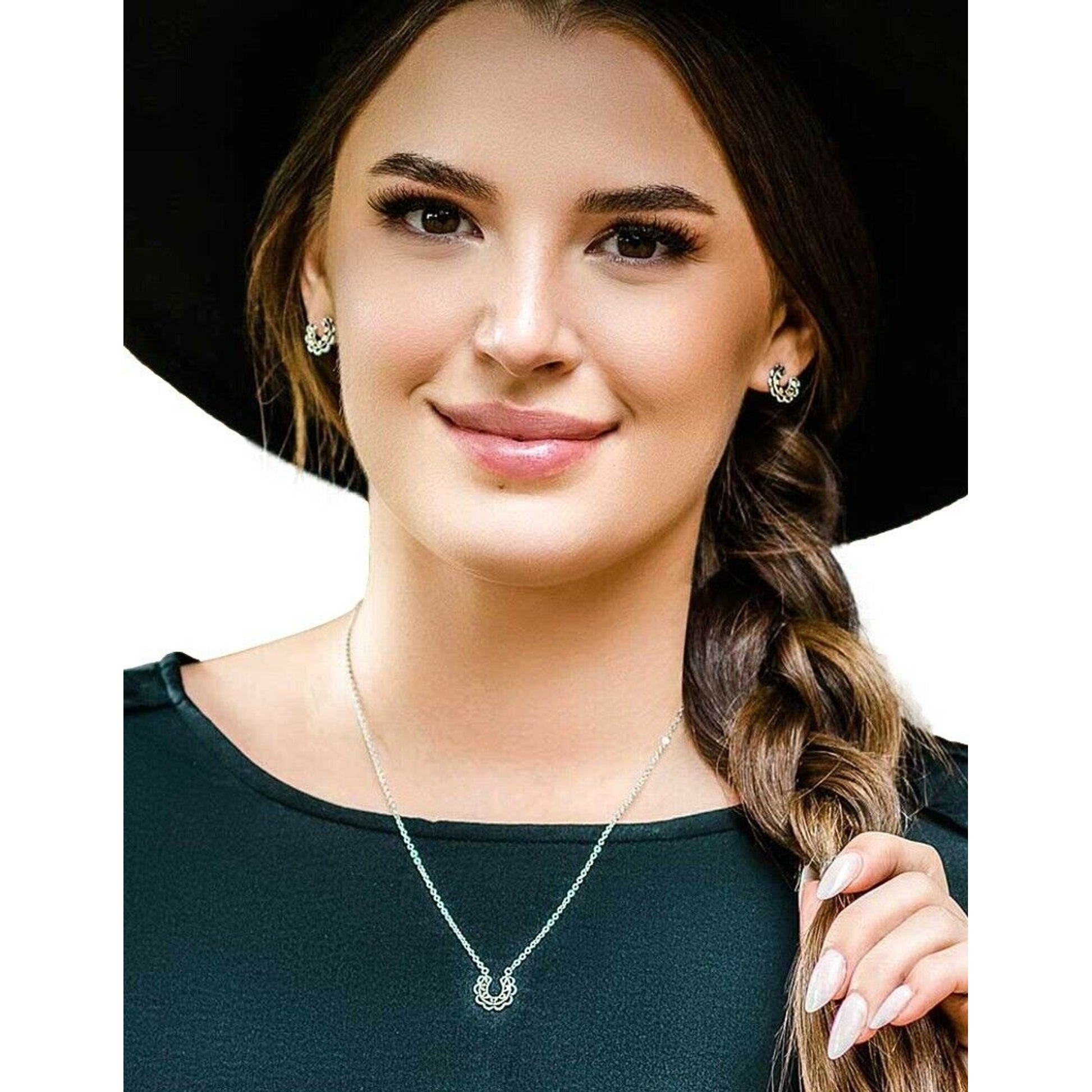 Montana Silversmiths Lucky Montana Gold Horseshoe Necklace