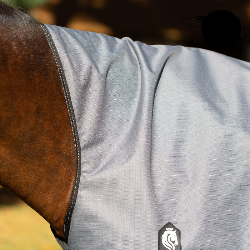 Equinavia Arktis Extended Neck Mid Weight Turnout Blanket 200g