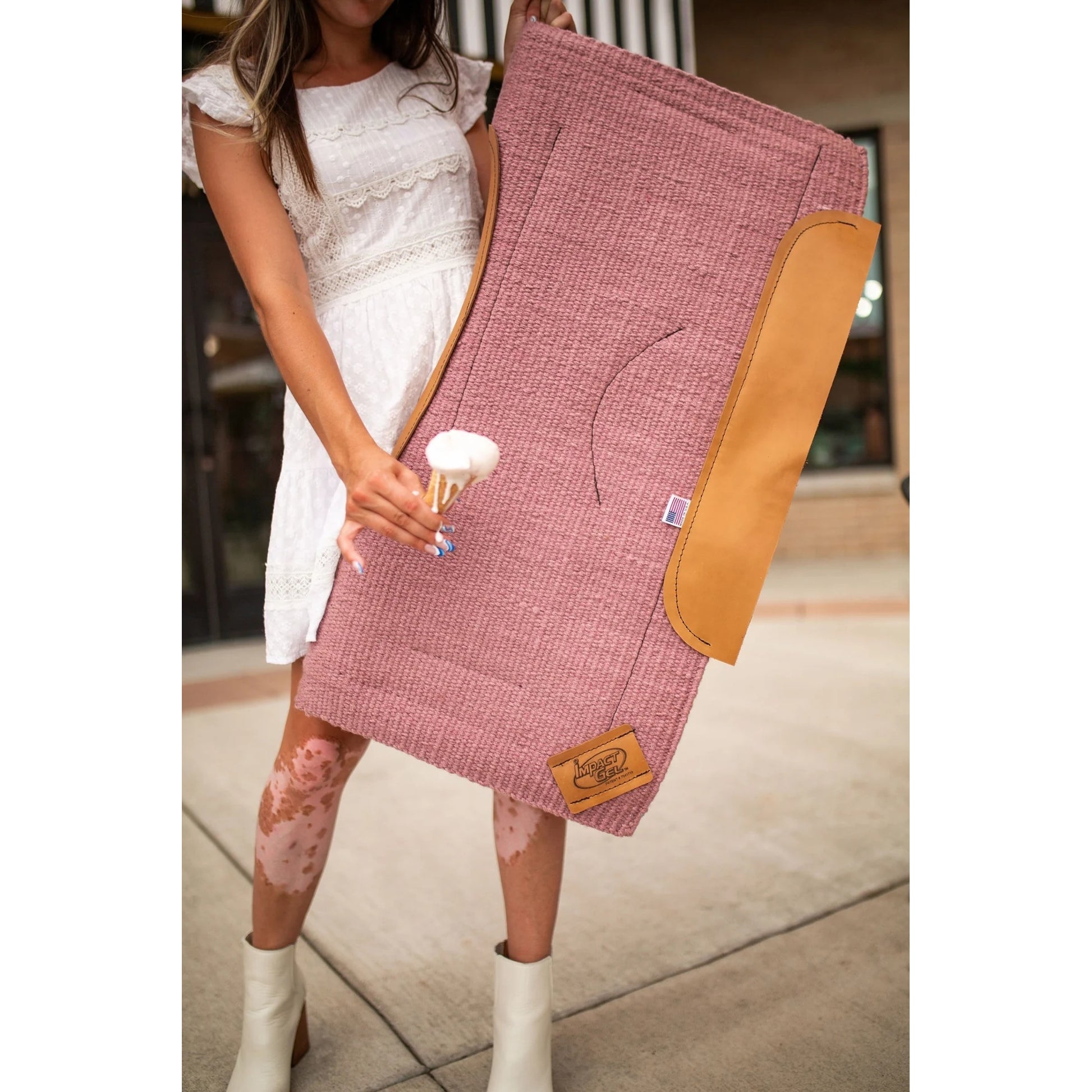Impact Gel Sweet Treat Contour Cut with Felt Saddle Pad