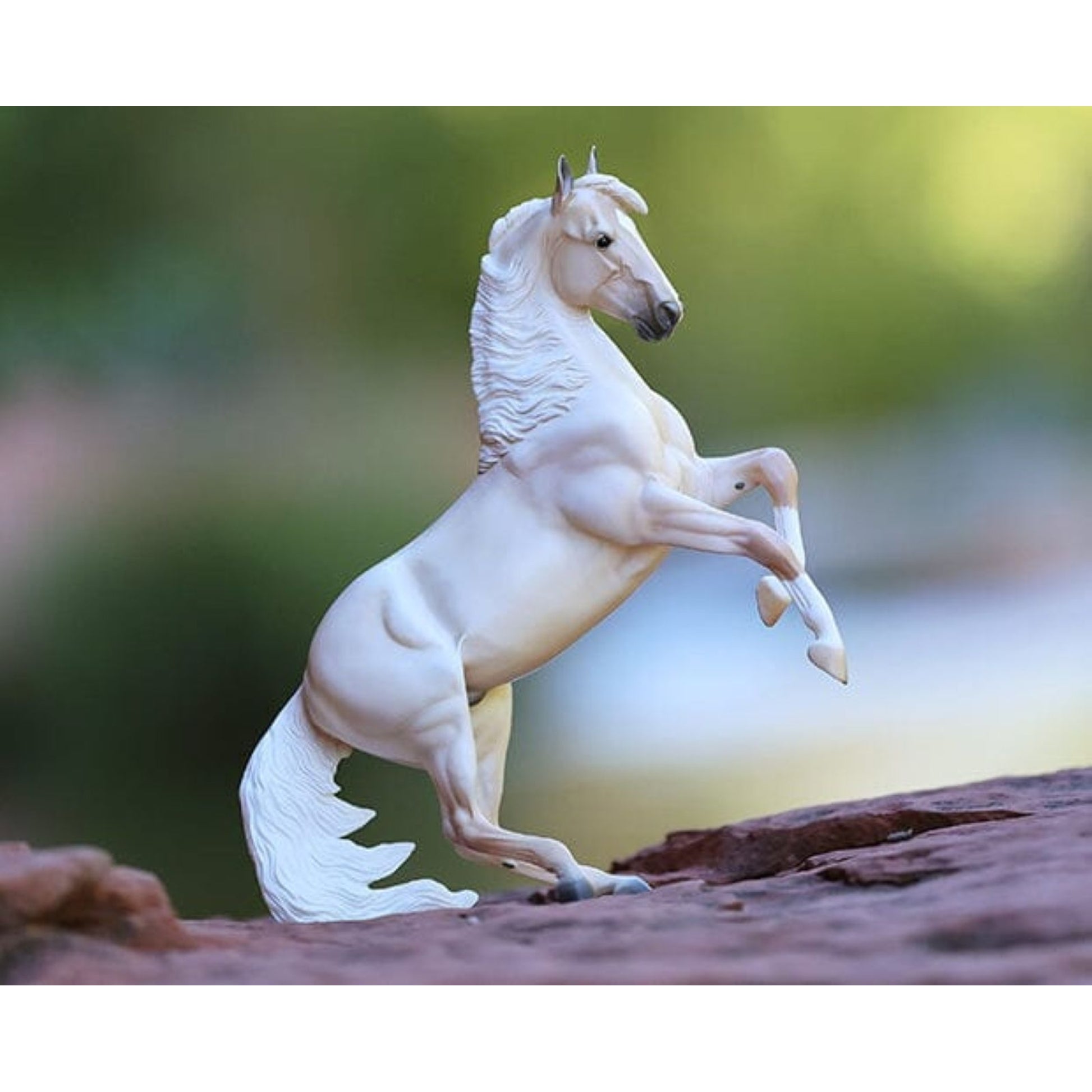 Breyer Cloud: 30th Anniversary Edition - Wild Stallion of the Rockies
