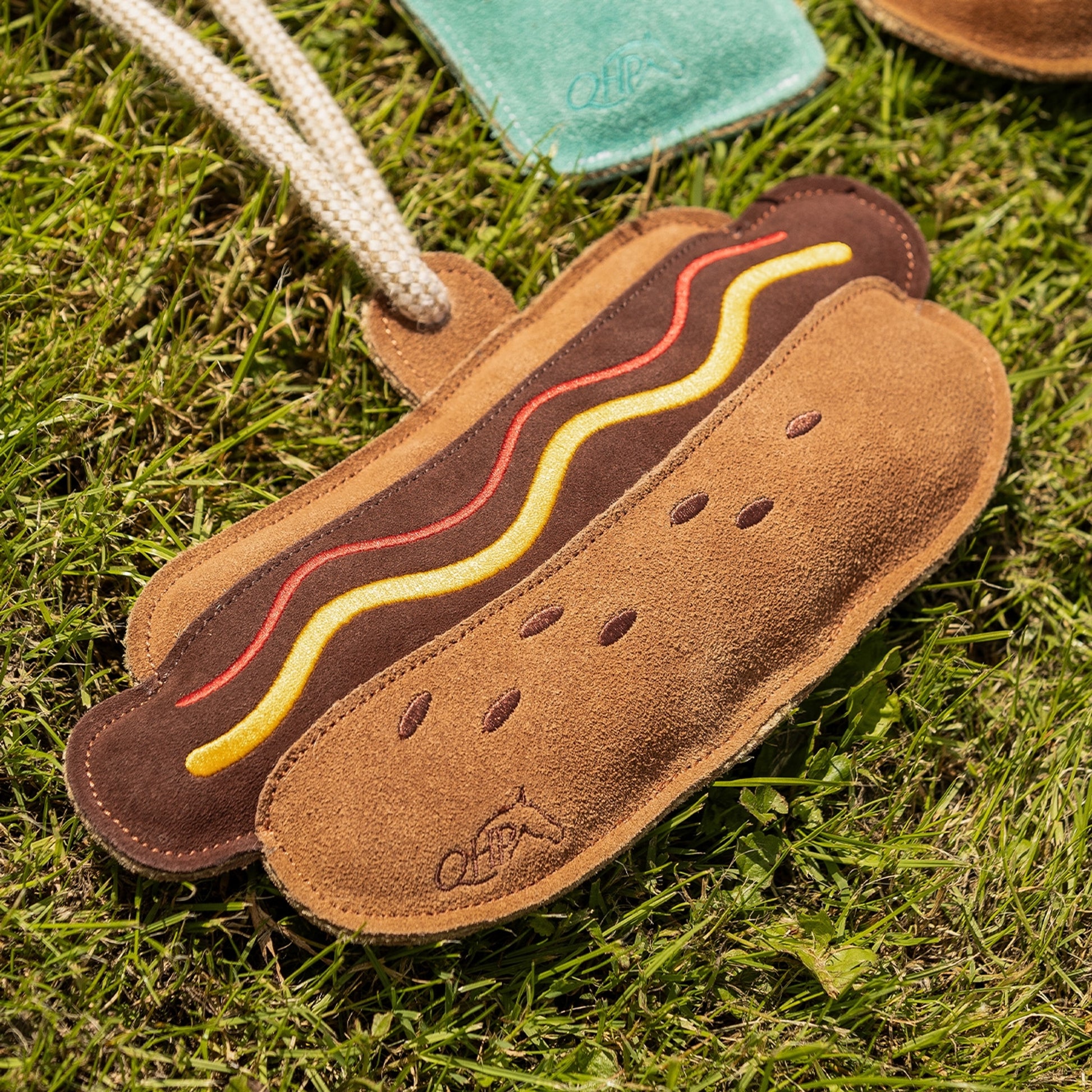 QHP Snack Counter Hot Dog Horse Toy