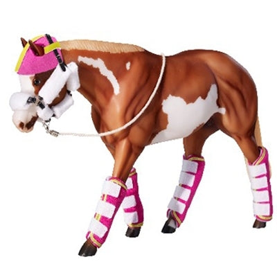 Breyer Traditional Shipping Set in Hot Colors