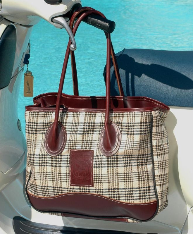 Baker Taylor Tote 16in