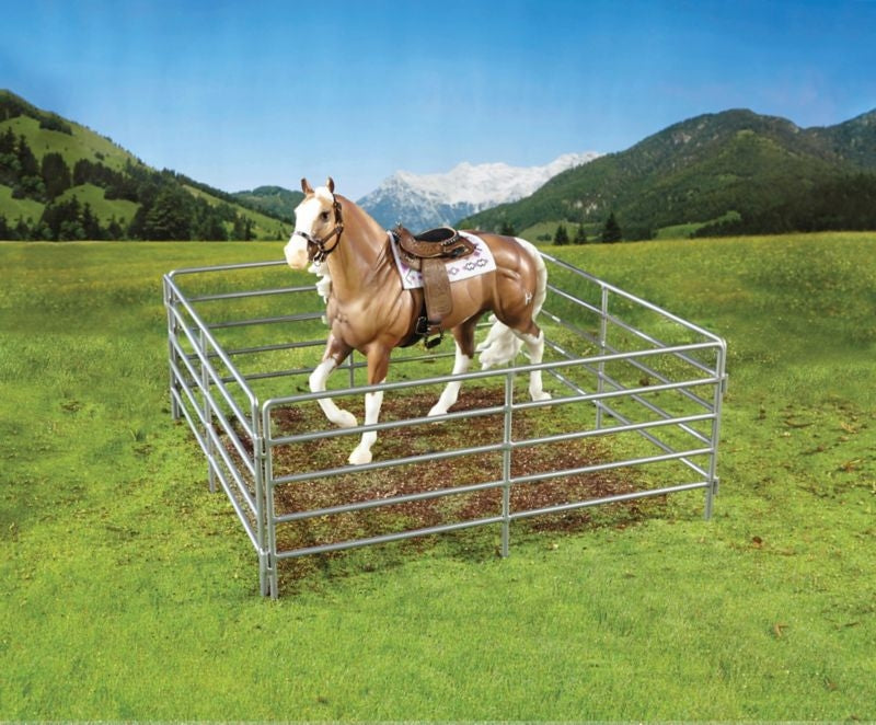 Breyer Traditional Metal Livestock Corral