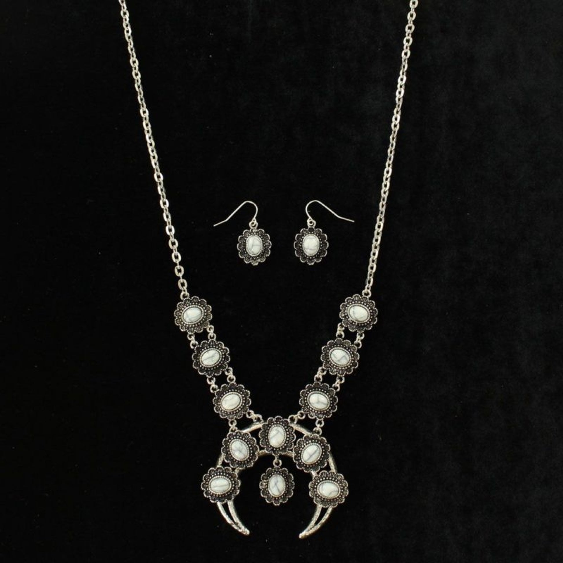OvalStone Single Squash Blossom Neck/Ear SetBk/Wh