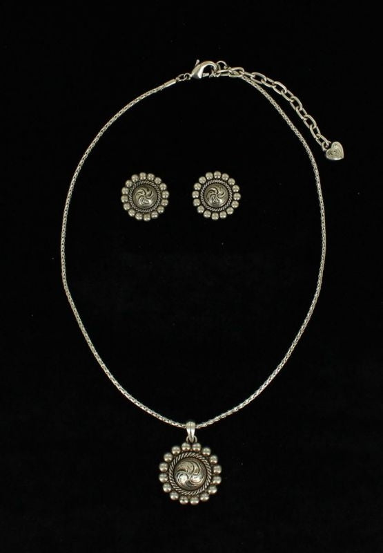 Round Beaded Concho Necklace/Earrng SetBk/Wh