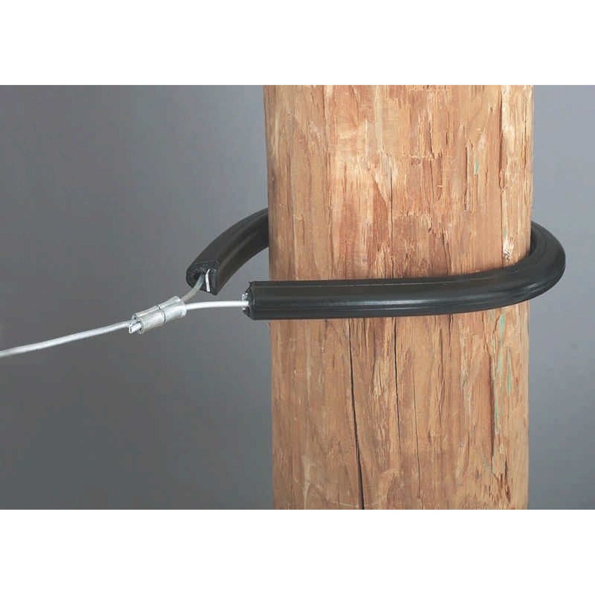 Dare Products Corner Tubular Insulator 10 Pk Black