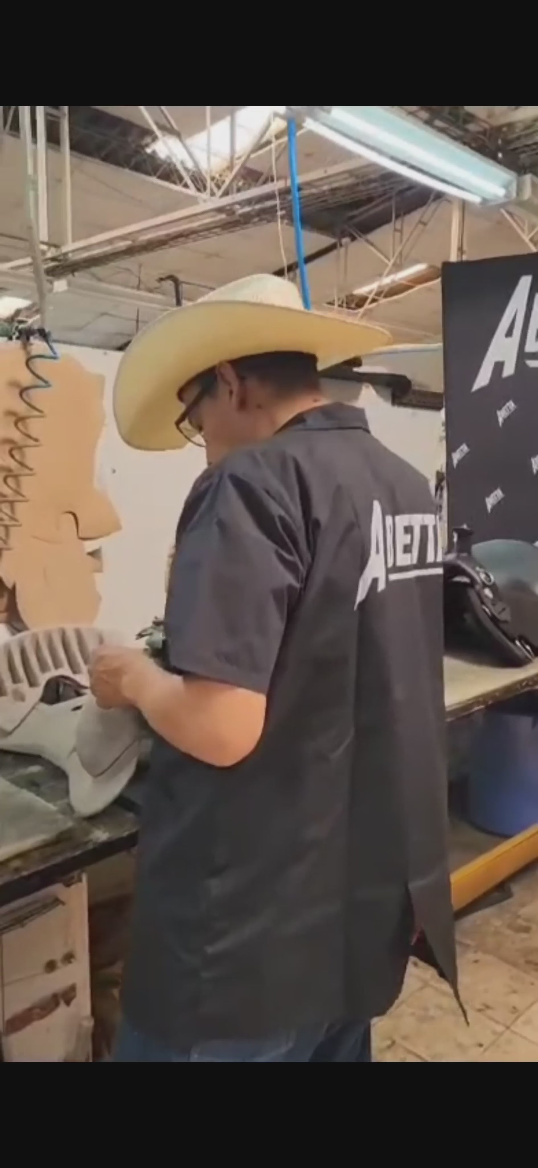 Abetta Adjustable Panels Trail Saddle